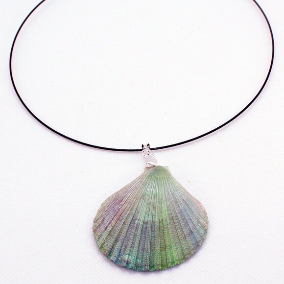 Reversible seascape necklace pendant handmade with Caribbean beach sand, sheli - Picture 3 of 4